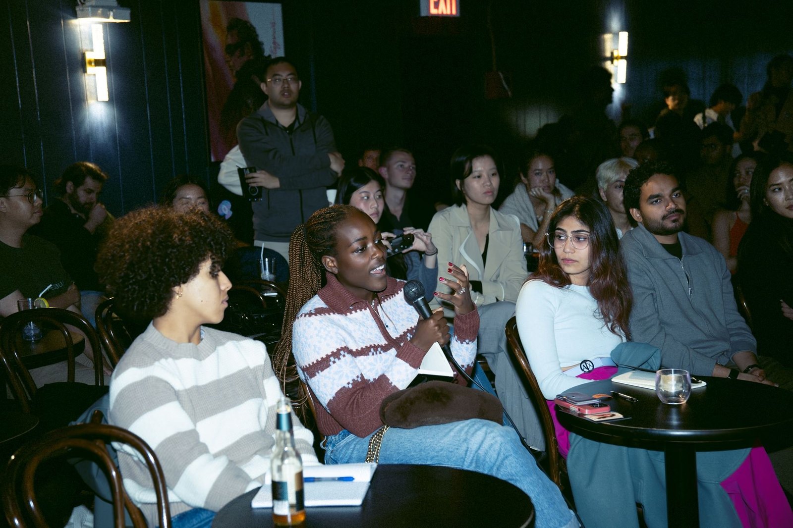 a full room at rodneys